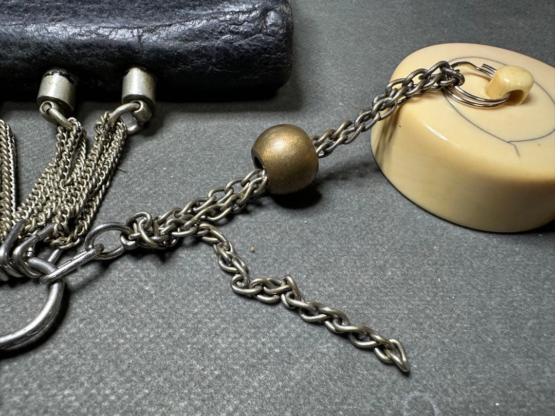 極上　根付　天然素　煙草入れ　煙管入れ材　アンティーク　和彫　置物　骨董　古美術