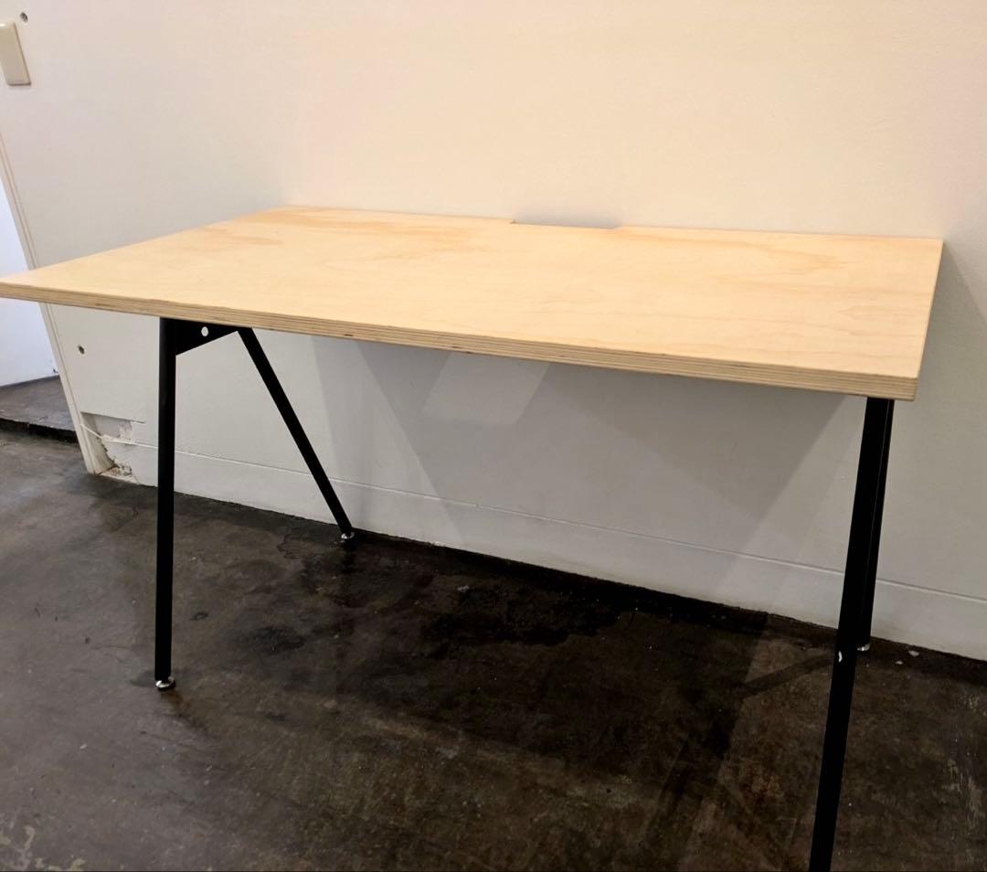 ジャーナルスタンダード　パソコンデスク