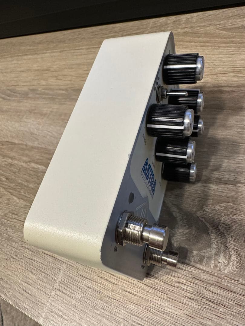 ギター Universal Audio UAFX ASTRA