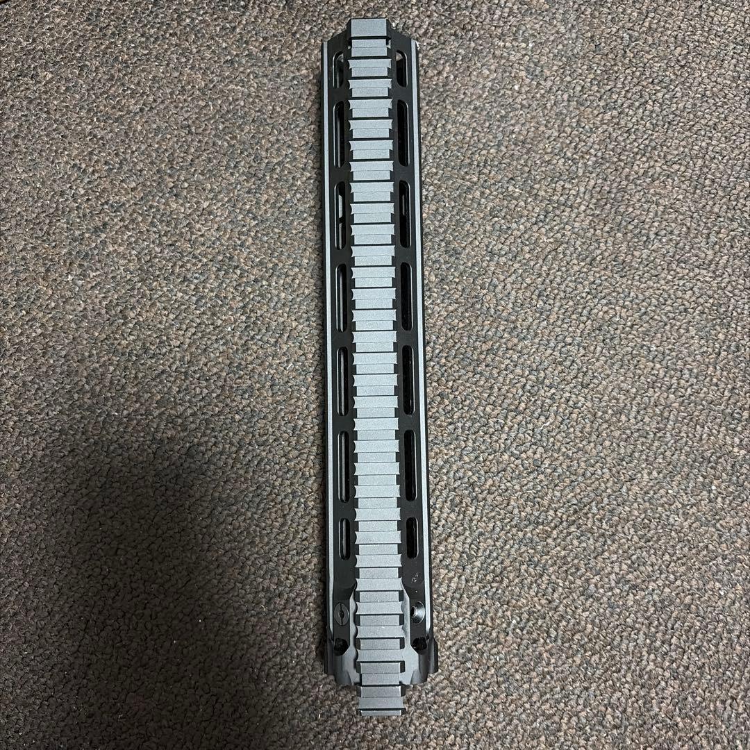 DANIEL DEFENSE公式 ハンドガード