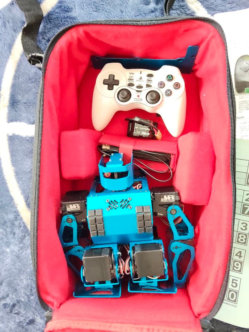 二足歩行ロボット RB2000　JR PROPO製