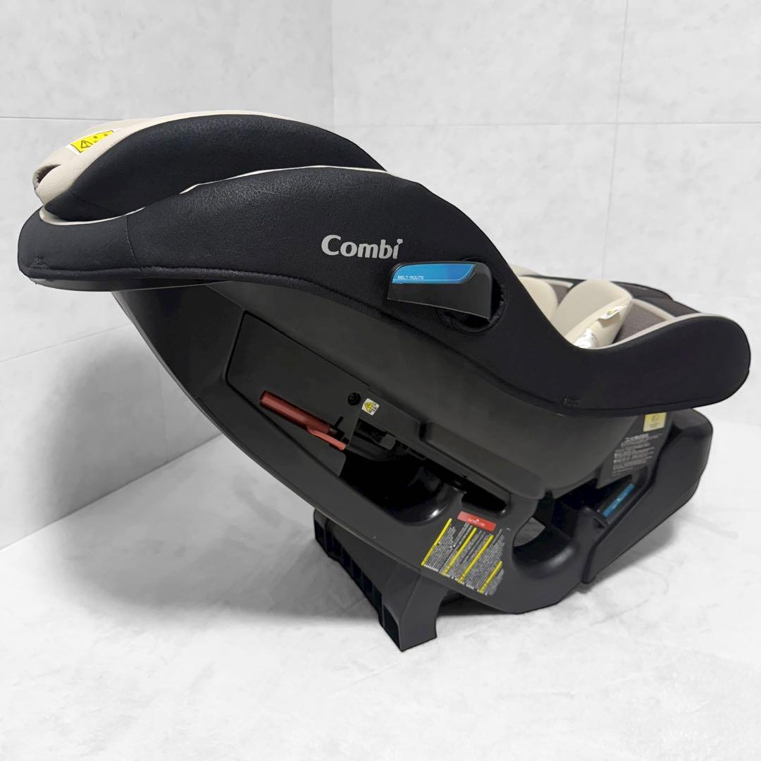 【美品】コンビマルゴットS 長く使えるチャイルドシート 新生児～7歳頃まで