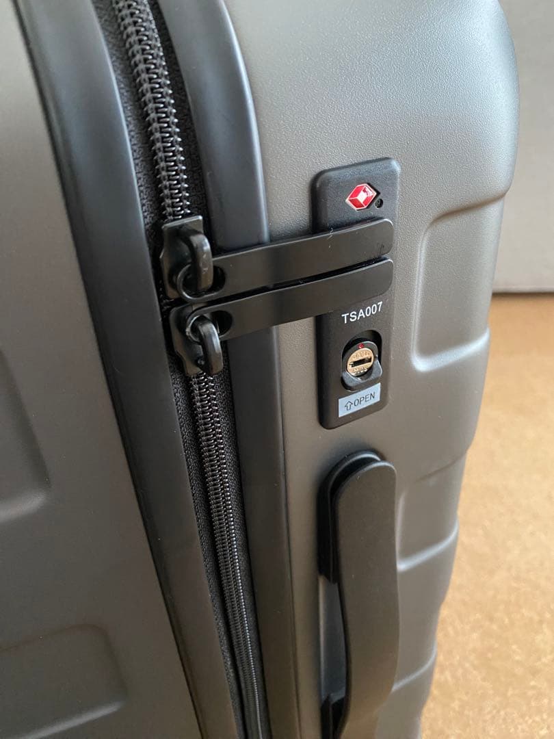 【無印良品】ハードキャリーケース（３６Ｌ）機内持ち込み可