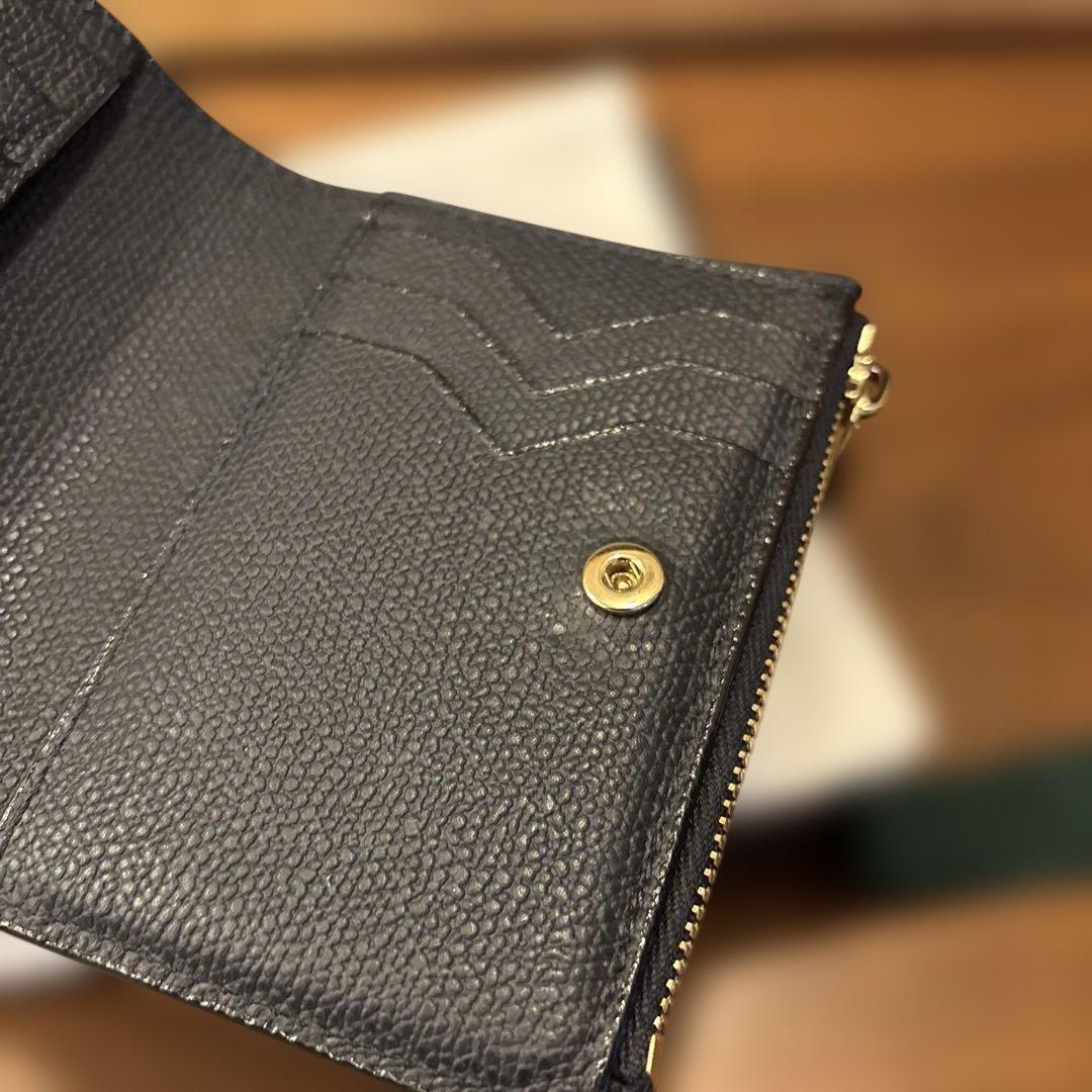 モリモツ　美品　ヴァレクストラ Valextra 小銭入れ付き財布６カード