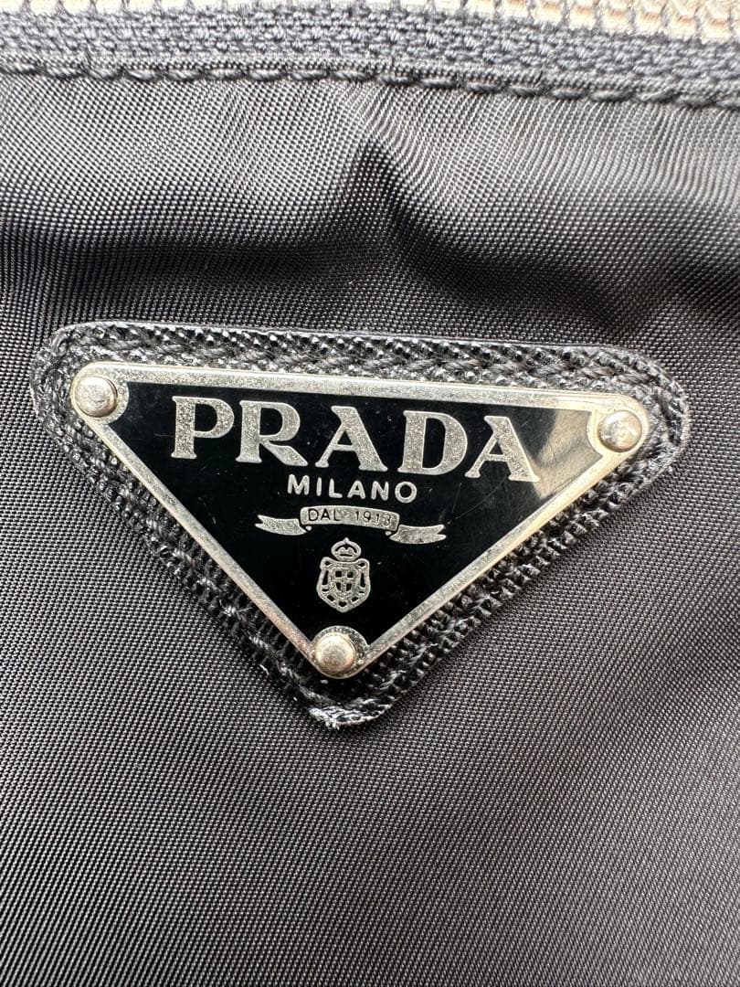 PRADA キャリーケース