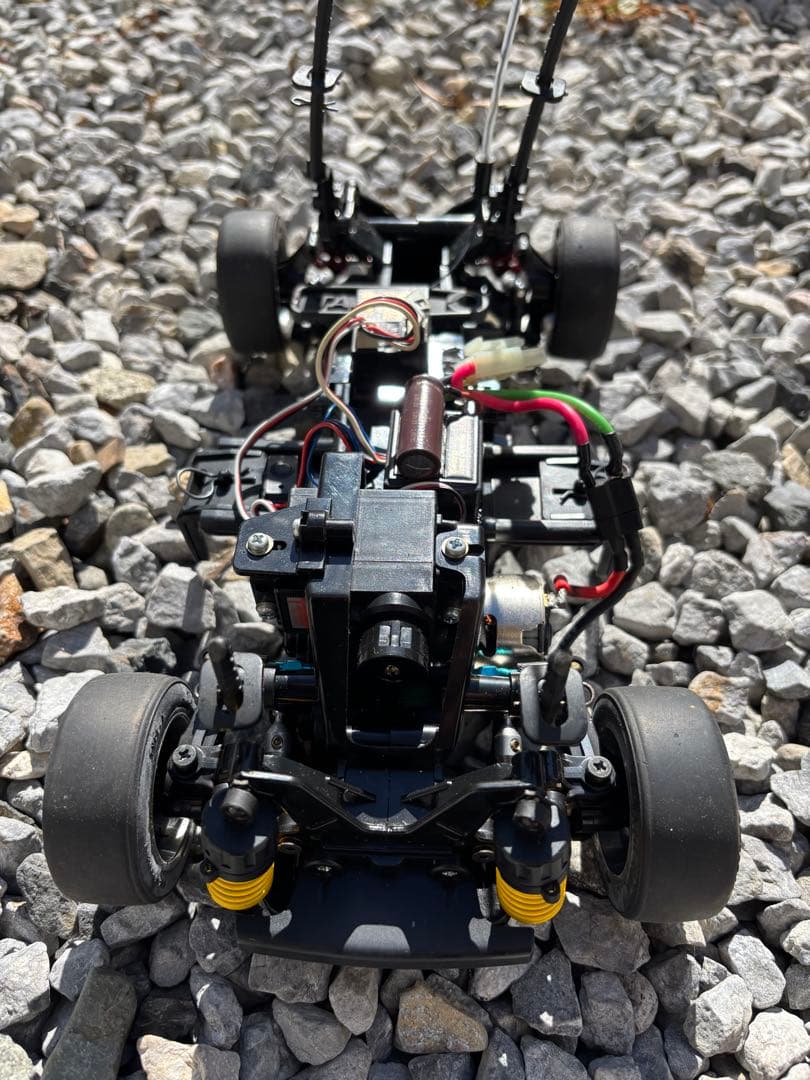 スズキ スイフト ラジコンカー イエロー