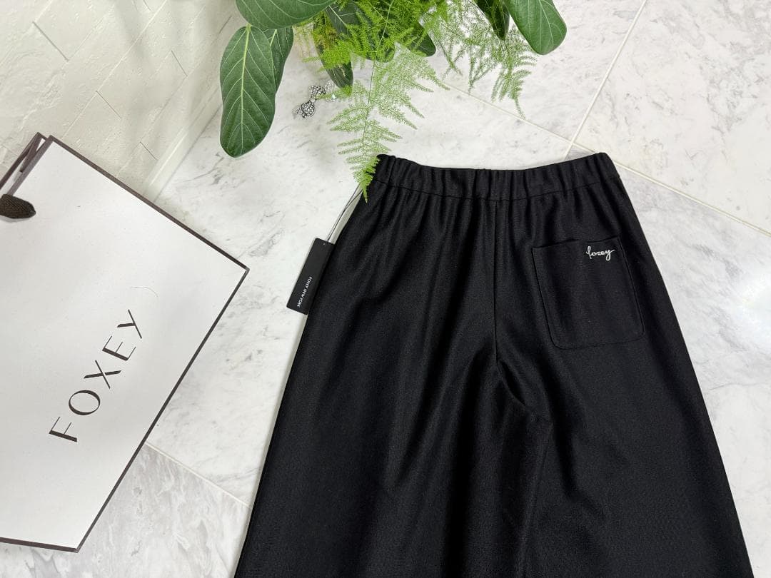 極美品★FOXEY/フォクシー アリーナキュロット ロゴ刺繍38 掲載商品