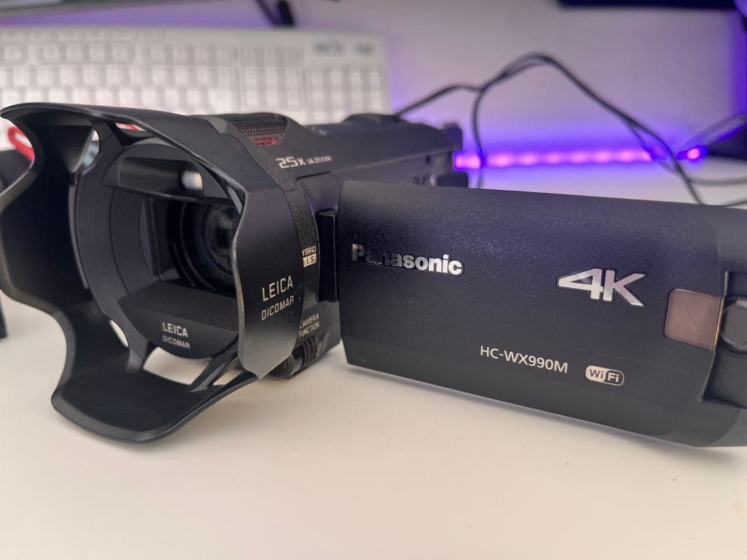 パナソニックカメラ　HC-WX990M（マイク、バッテリー×4、充電器付き）