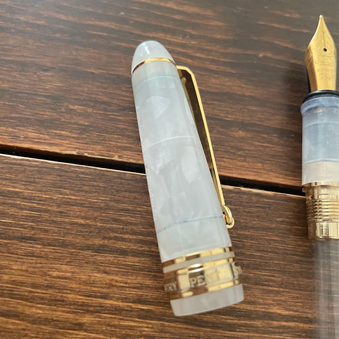 万年筆　Pent〈ペント〉 万年筆 シンフォニー デリカート 純粋(Pure)