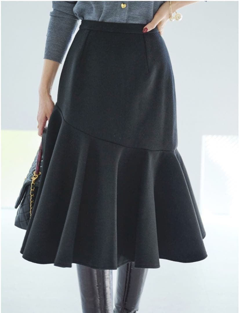 OBLI ミディアムフレアスカート