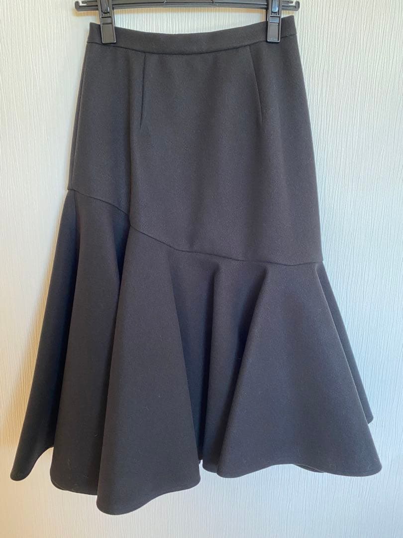 OBLI ミディアムフレアスカート