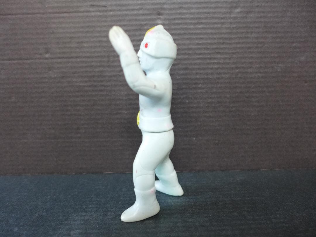 時代物　ミラーマン　小型ソフビ　フィギュア　円谷プロ刻印入り 　昭和レトロ