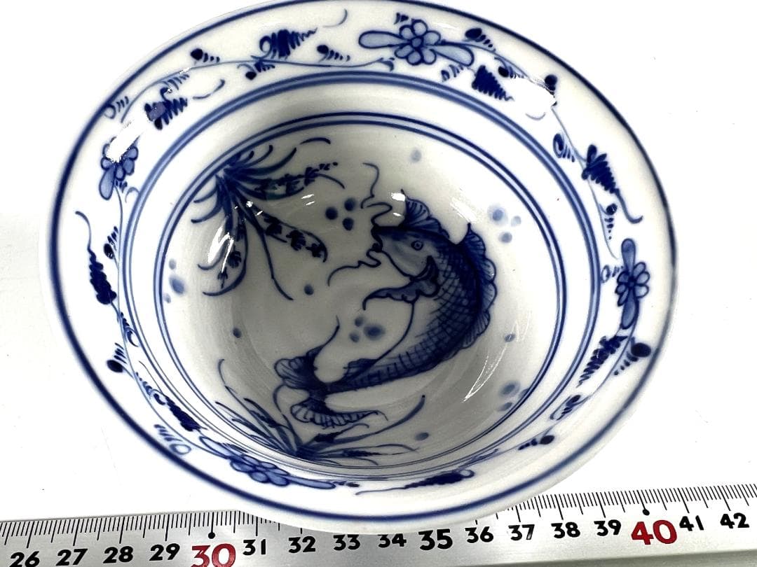 【送料無料・蔵出し】古染付茶碗　魚紋図　骨董品　手描き　茶道具　茶道