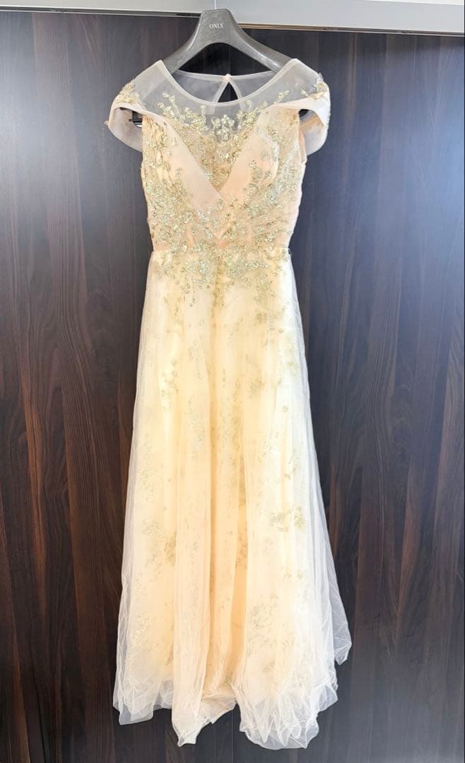 【限定値下げ‼️】シャンパンカラー オフショルダー ドレス