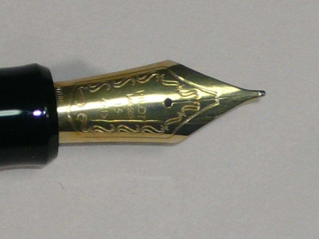 パイロット CUSTOM カスタム ８２３　透明ブラック M/中字とインク