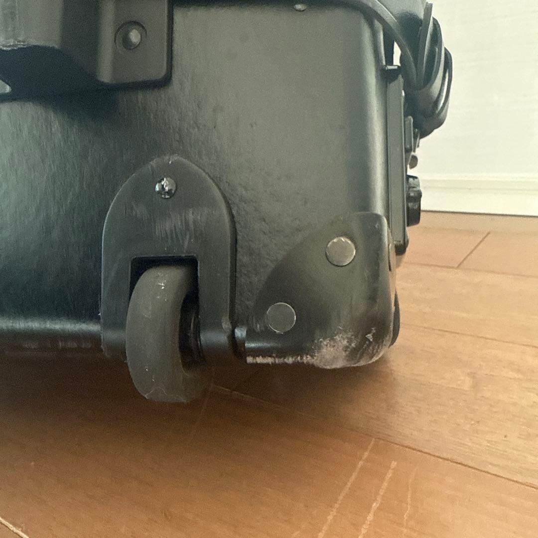 グローブトロッターブラックキャリーケース 2輪キャスター付き