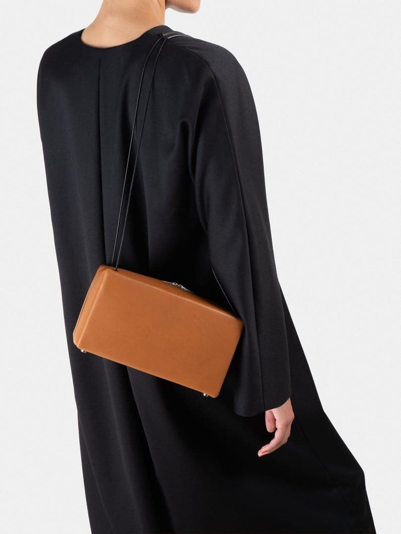 正規品 定価16万TSATSAS ツァツァス LINDEN リンデン