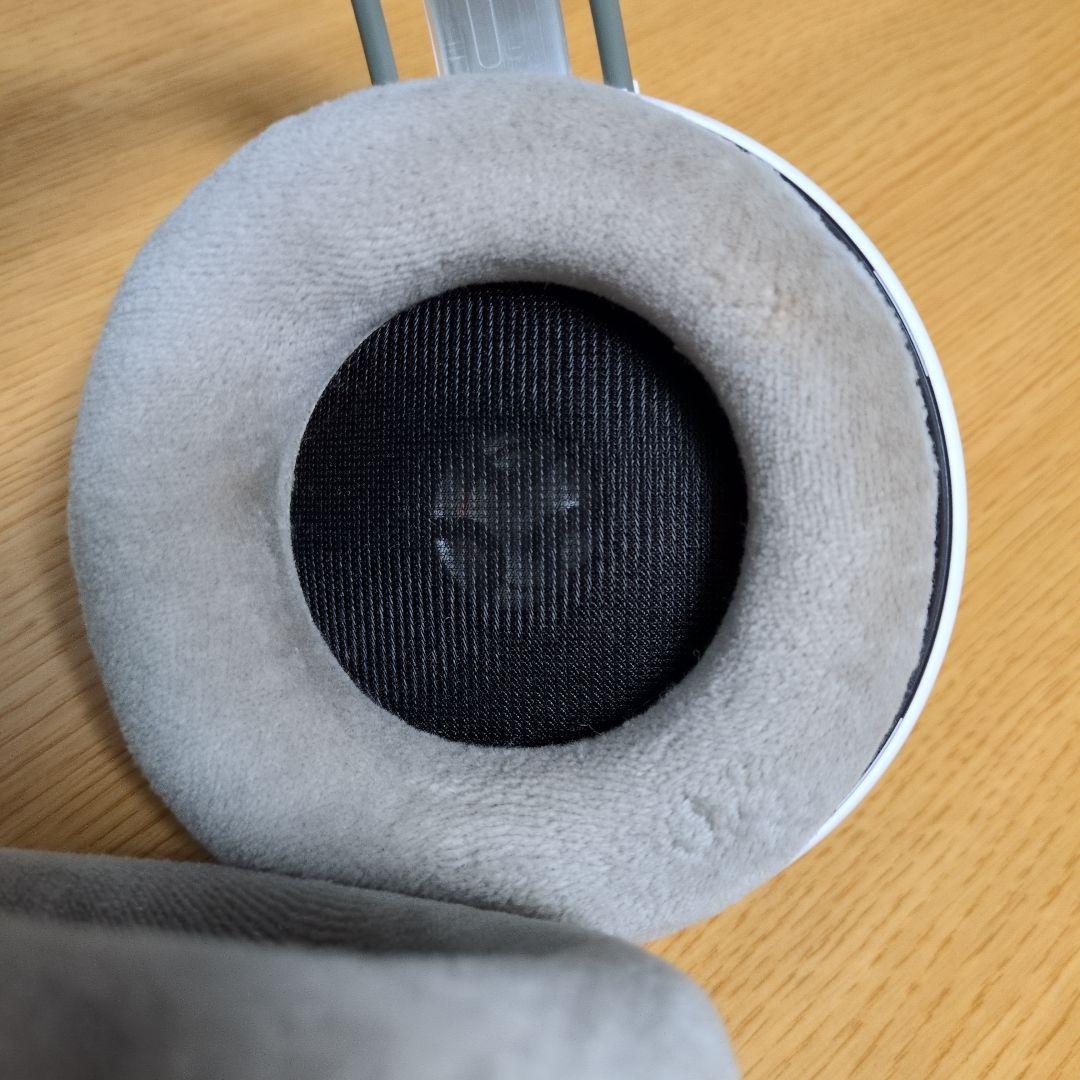 ヘッドホン AKG K701