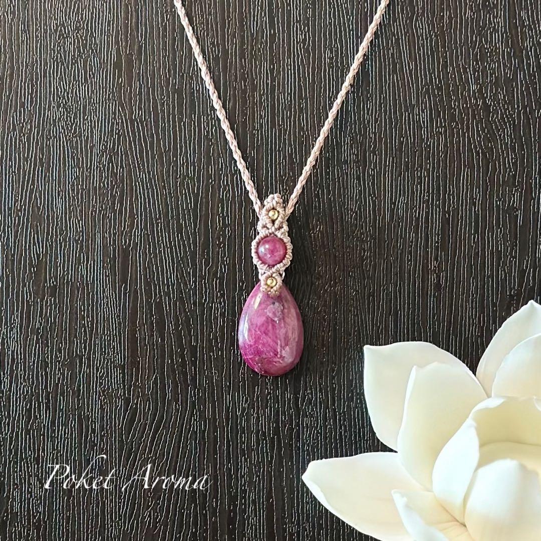 『如姫』ルビーインゾイサイトとルビーのマクラメペンダントネックレス