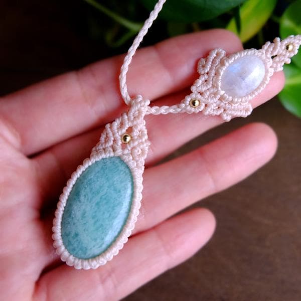 アマゾナイト・ムーンストーン 天然石マクラメ編みペンダントネックレス 3738