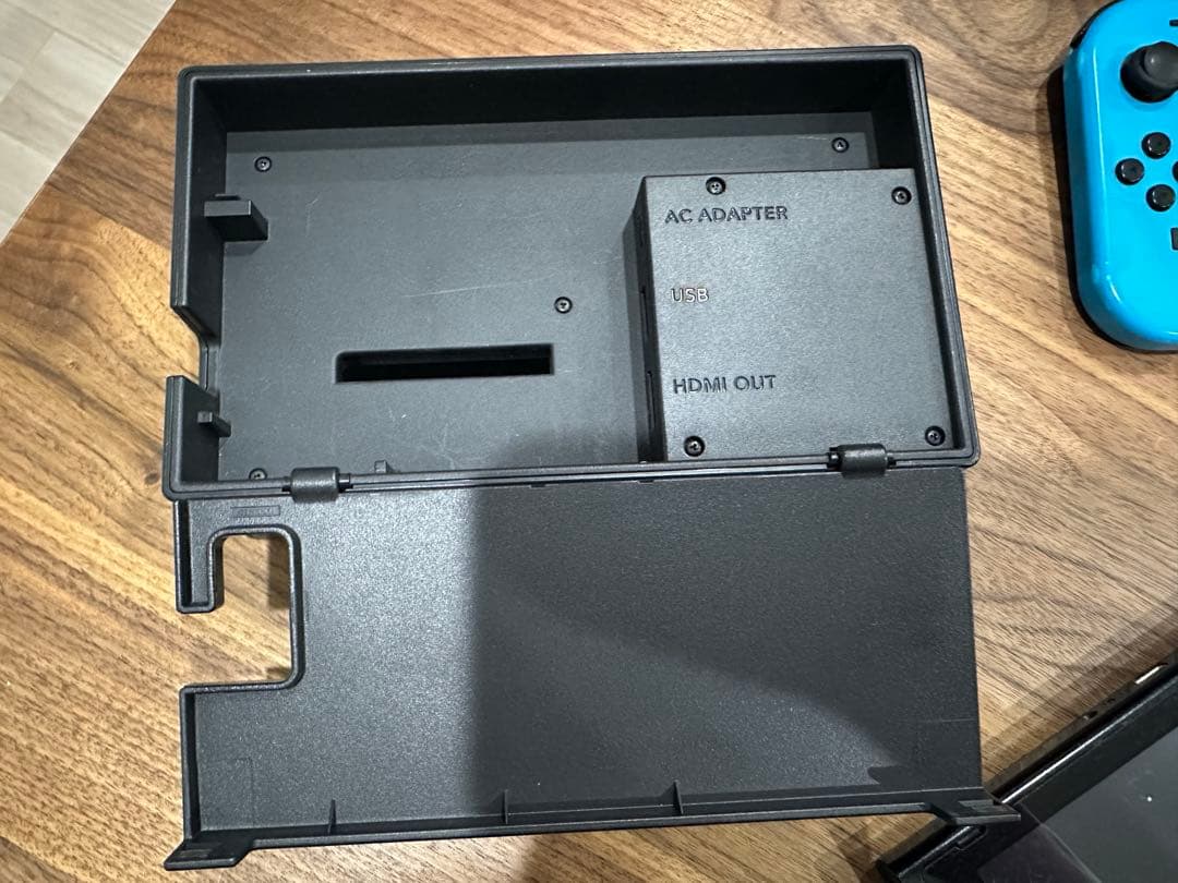 Nintendo Switch 本体 赤/青 Joy-Con付き　箱あり