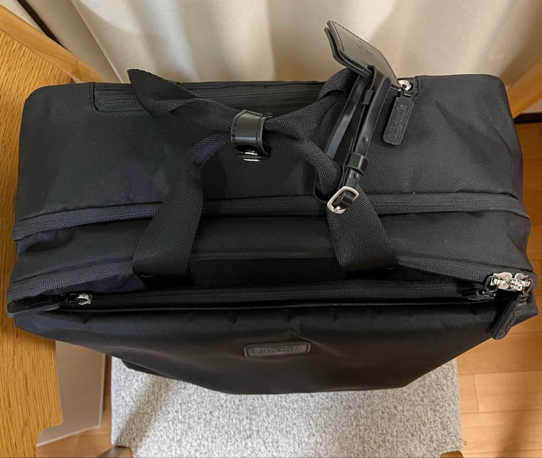 【美品】Lipault★リポー4BIZ 4輪スーツケース★26 L