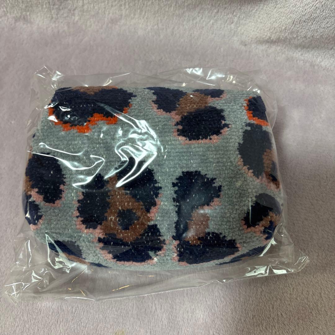 ⭐︎最終価格　FEILER ヒョウ柄 ポーチ&限定タオルハンカチセット