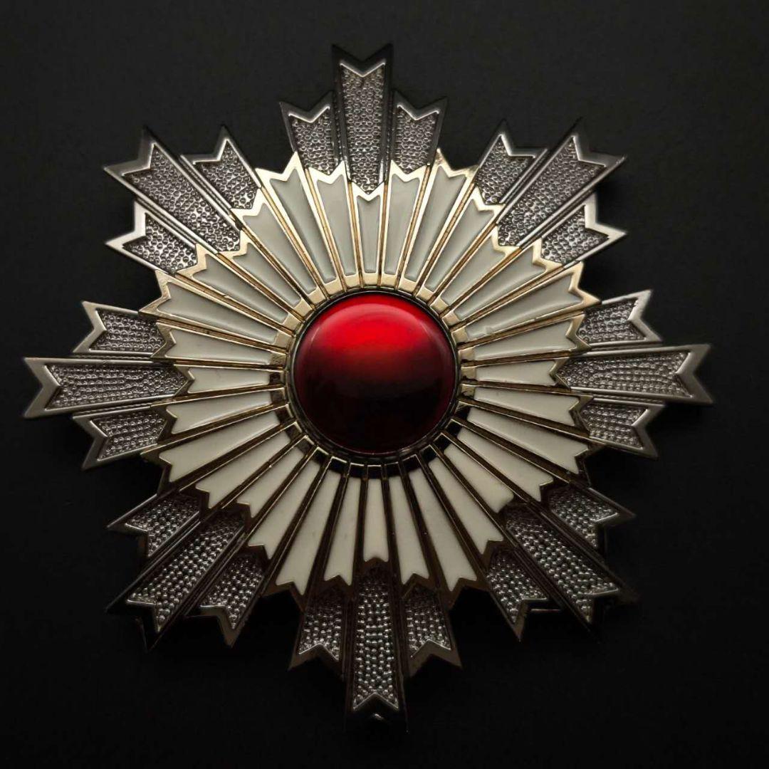 日本勲章　旭日章　金属製　レプリカ　大勲位