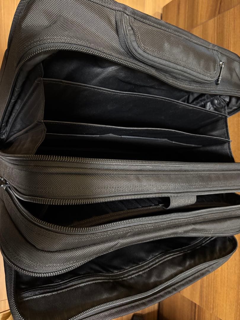 トゥミ　キャリーケース2輪　26104DH