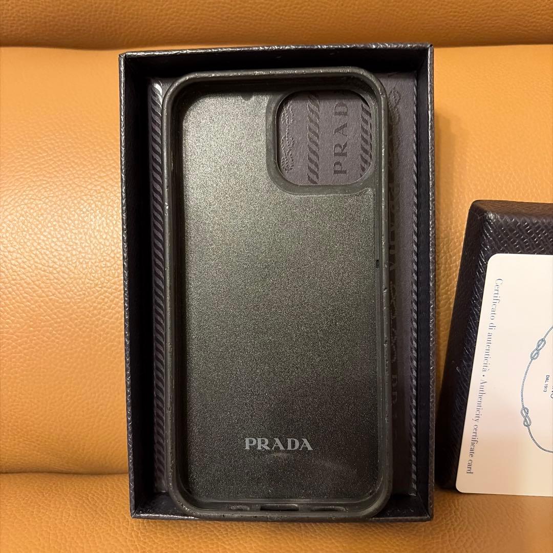 プラダ　iPhone13mini用カバー　水色　中古