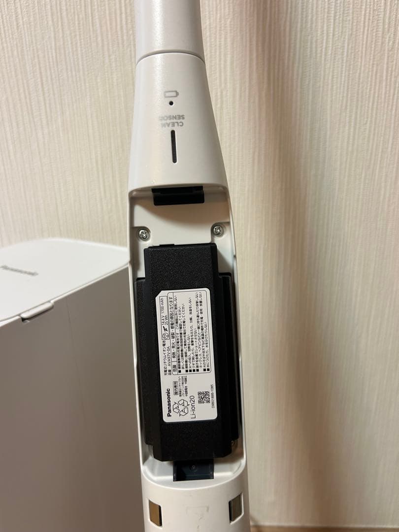 Panasonic コードレス 掃除機 MC-NS100K 2023年製