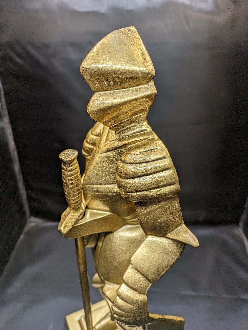 ☆b184、中世ヨーロッパ 西洋 騎士 ナイト 金属製 壁掛け オブジェ