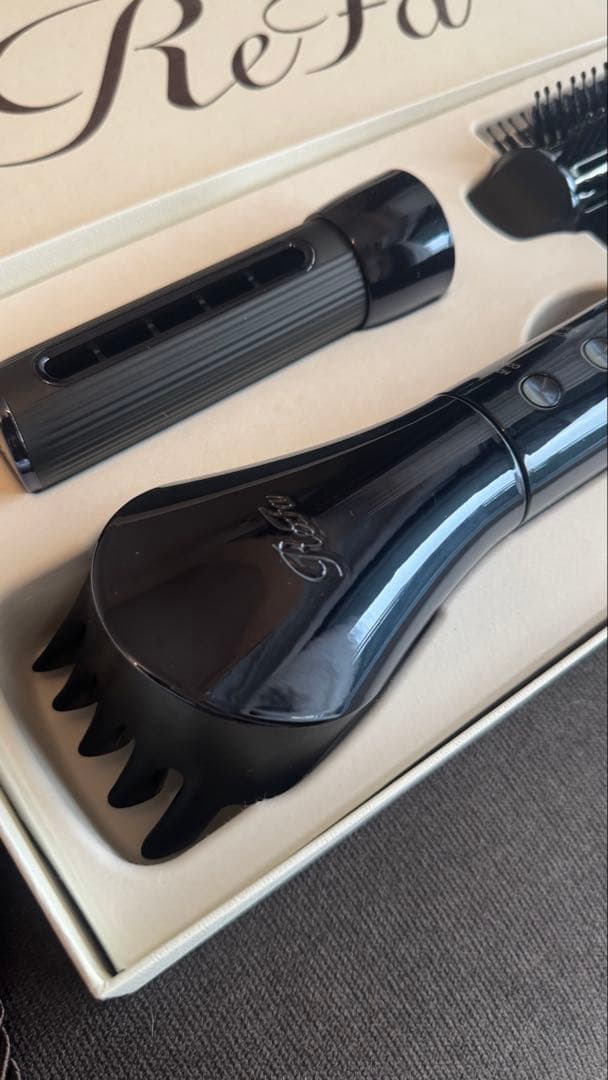 リファ　ビューテックリセッター　ブラック