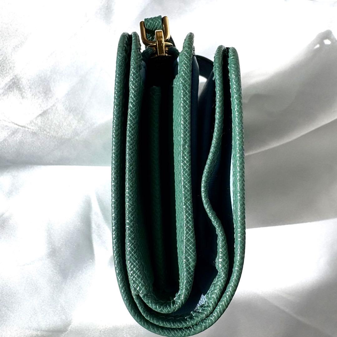 極美品/現行✨ プラダ 折り財布 三角ロゴ バイカラー サフィアーノレザー