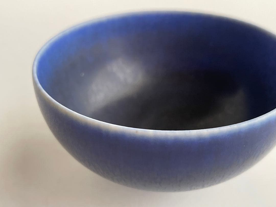 ベルント・フリーベリ　Berndt Friberg グスタフスベリ　青釉　盃