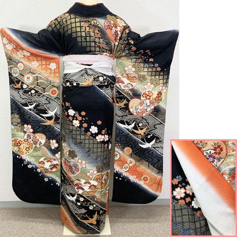 506z25☆振袖 古典柄 金駒刺繍 金彩 ラメ 地紋 黒☆美品 成人式 結婚式