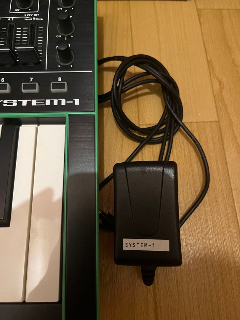 Roland SYSTEM-1 シンセサイザー 本体 ACアダプター付　ジャンク