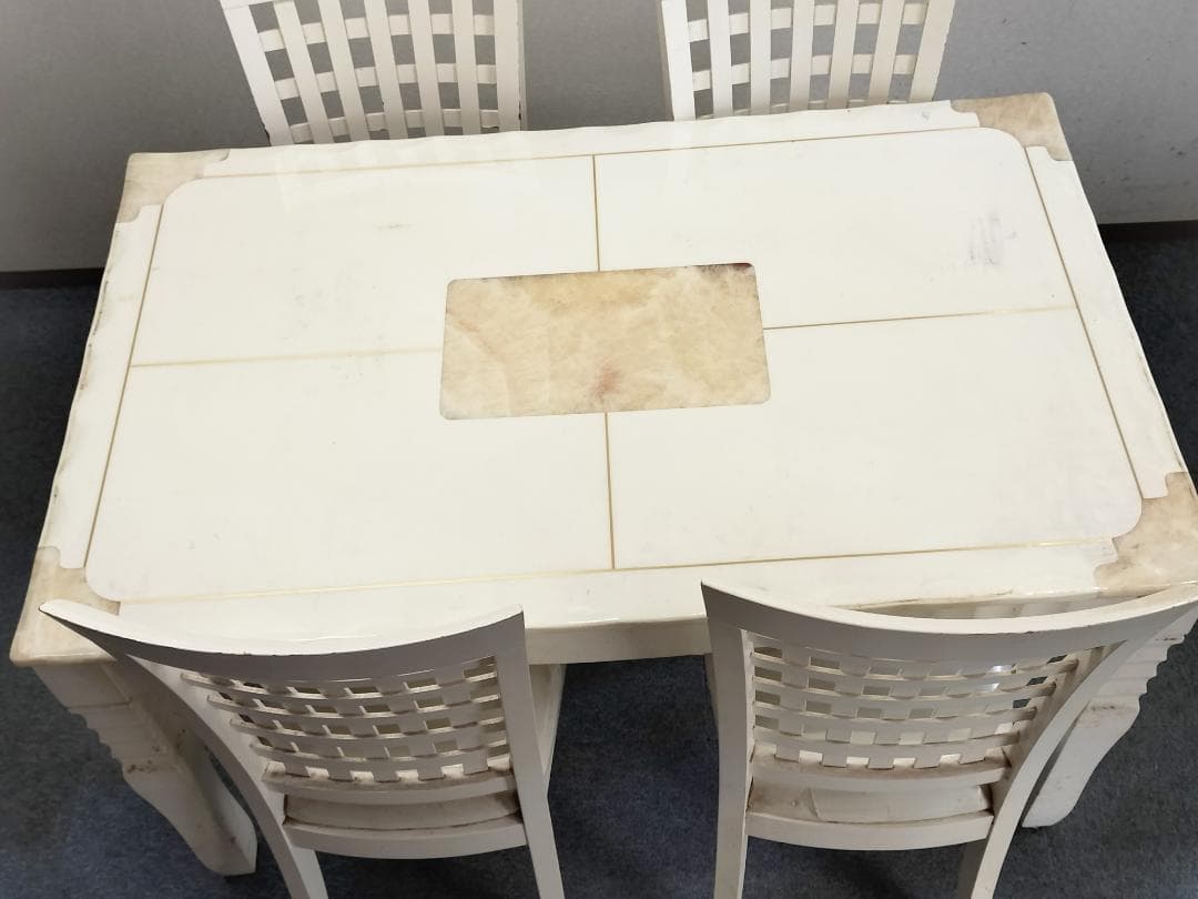 引き取り限定！分解できます。　大理石風　テーブルと椅子の５点セット