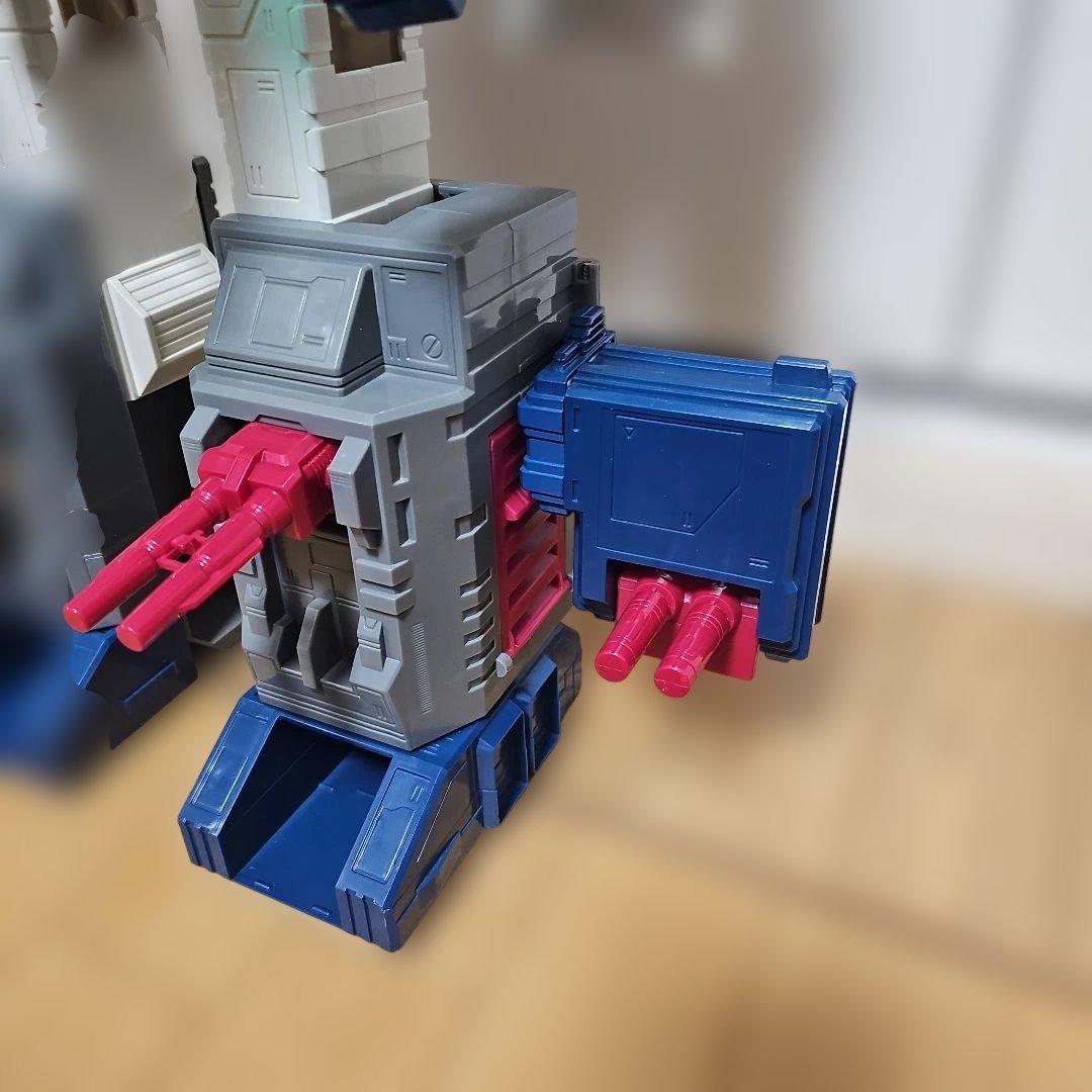 トランスフォーマー　フォートレスマキシマス