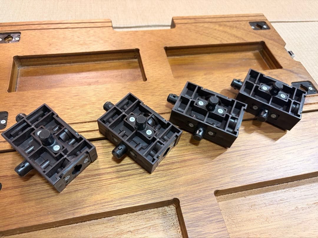 吉澤　アシストスツール　ブラウン　足台　補助台　ウォールナット