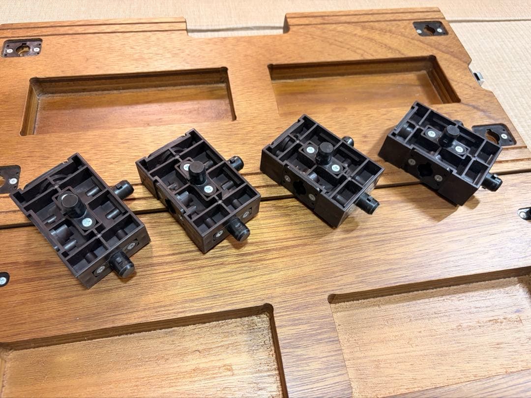 吉澤　アシストスツール　ブラウン　足台　補助台　ウォールナット