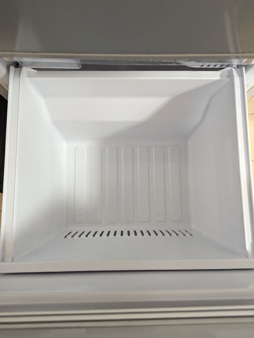 送料込み MITSUBISHI三菱冷凍冷蔵庫　2ドア　146L