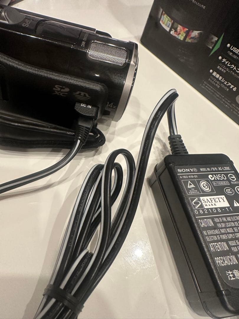 SONY HDR-CX560V ハンディカム ビデオカメラ