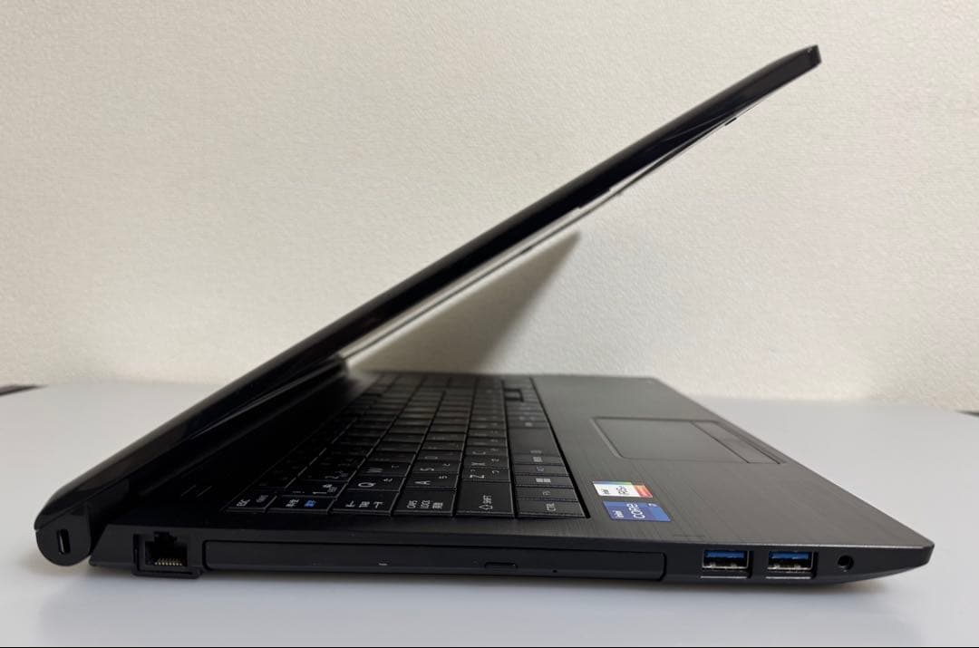 累積3021 東芝 B65HU i7 16GB 512GB DVD Office