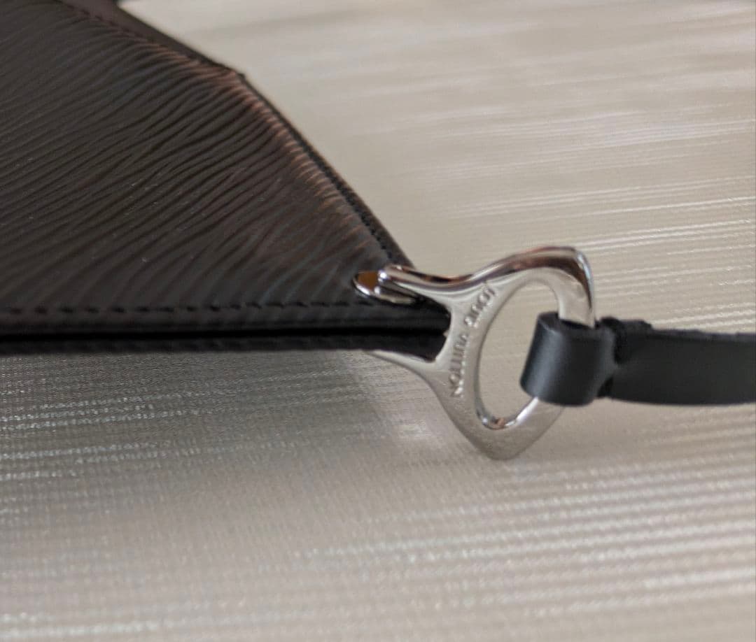 ルイヴィトン　エピ　ポシェット ドゥミリュンヌ　ブラック　アクセサリーポーチ