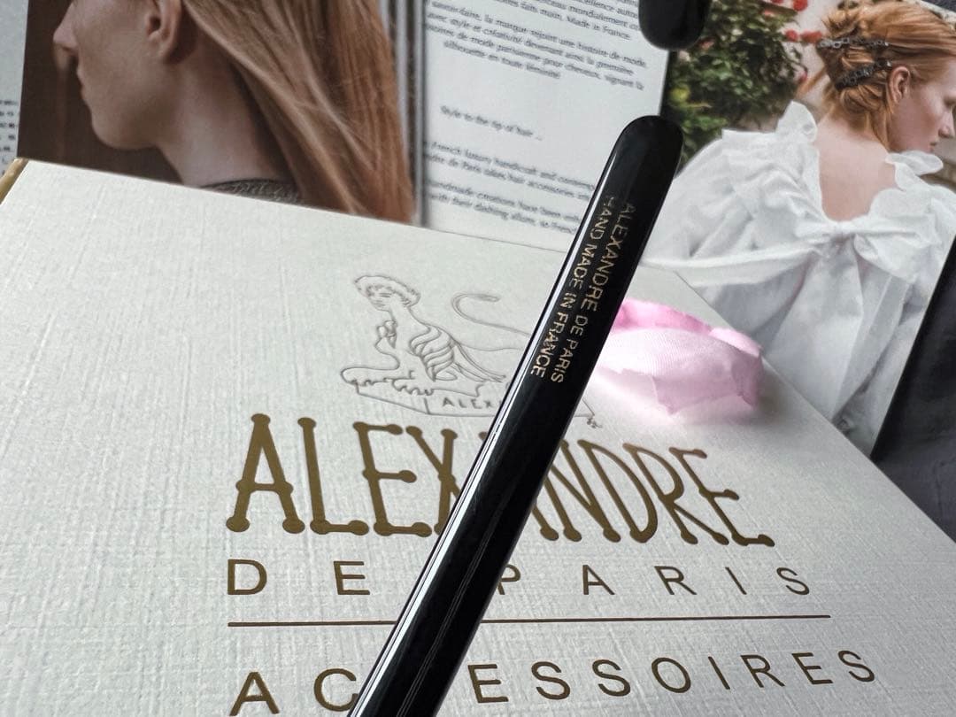 アレクサンドルドゥパリ バタフライデザインカチューシャ　【保管袋付】