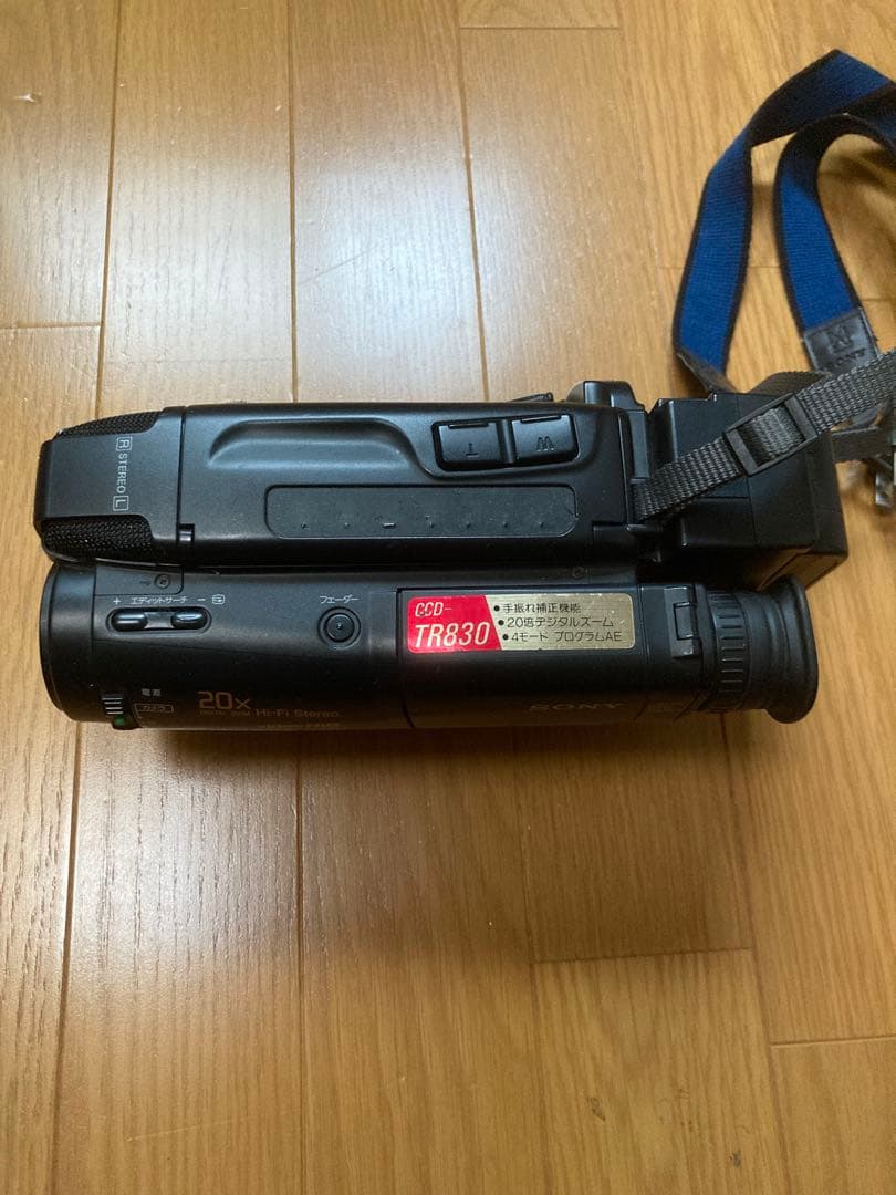 SONY TR830 Hi8ビデオカメラ 本体