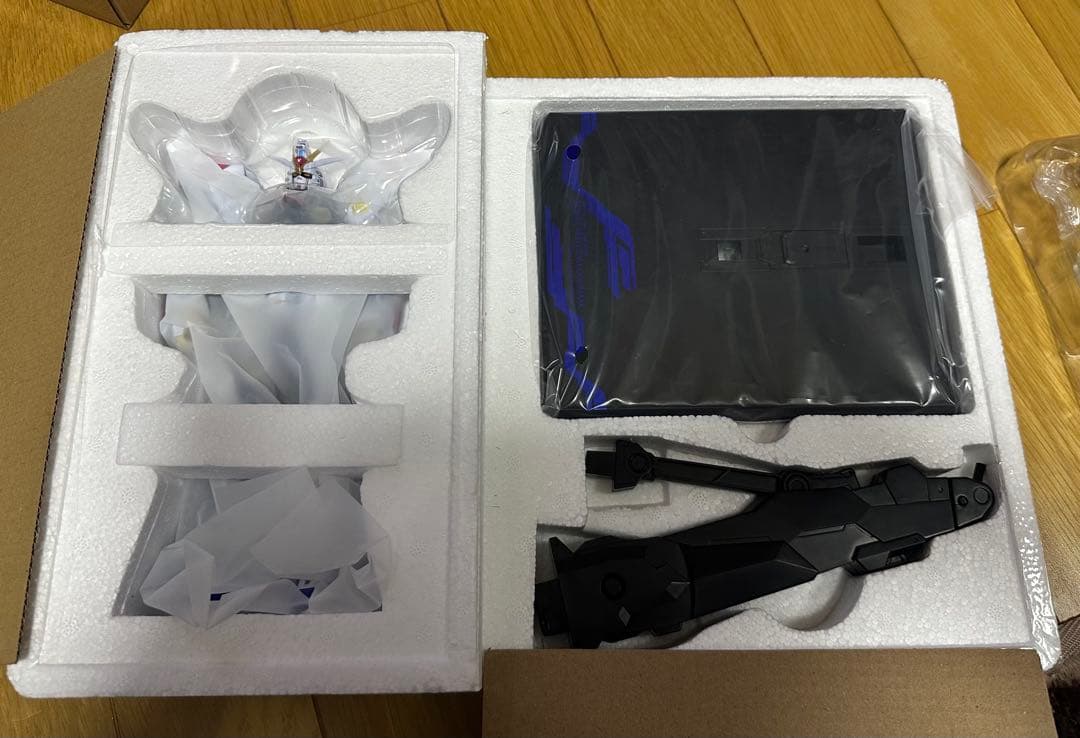 メタルビルド　ストライクフリーダムガンダム光の翼オプションセット