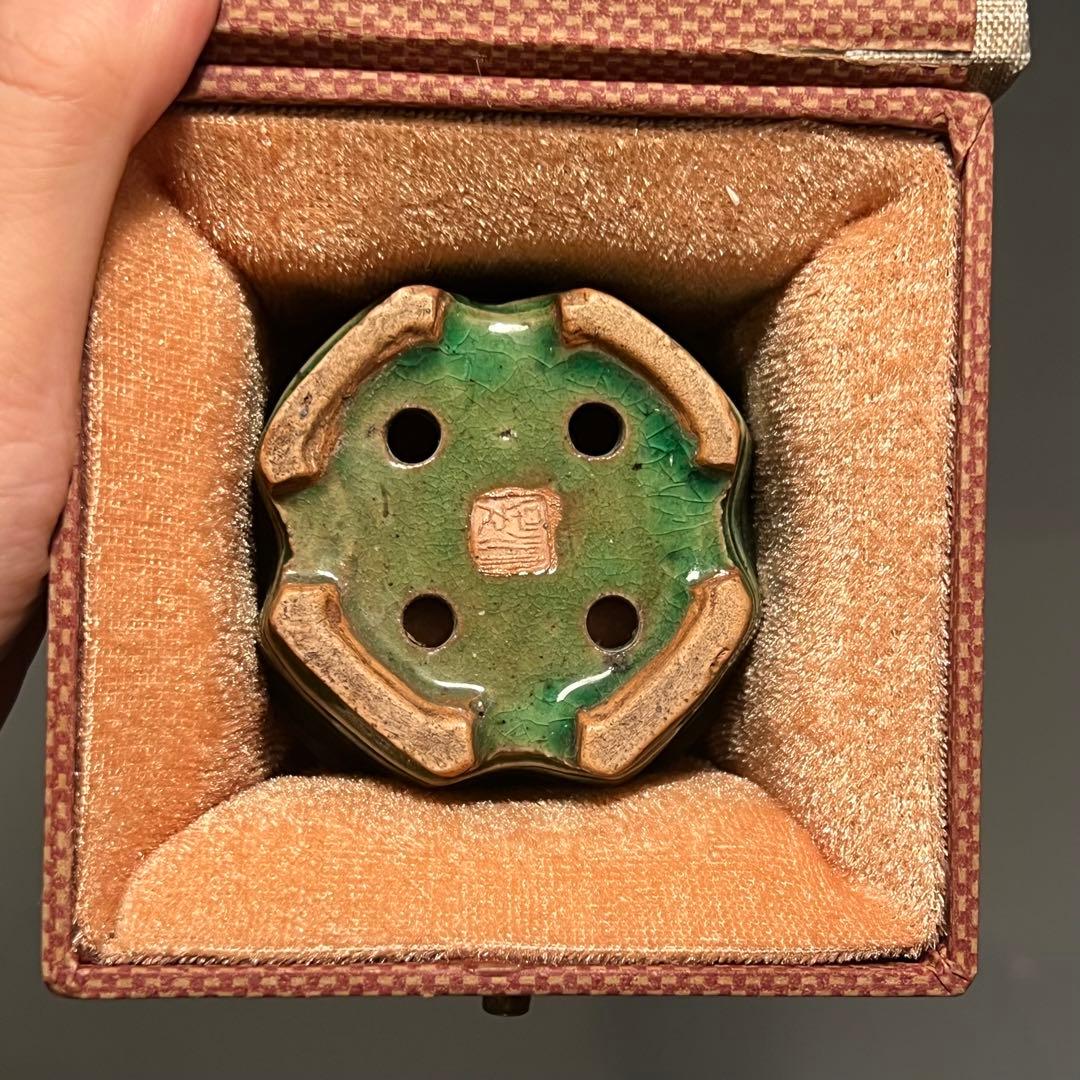 796.獅子丸 緑釉隅角正方 盆栽鉢 植木鉢 7.8*7.8*4.1cm