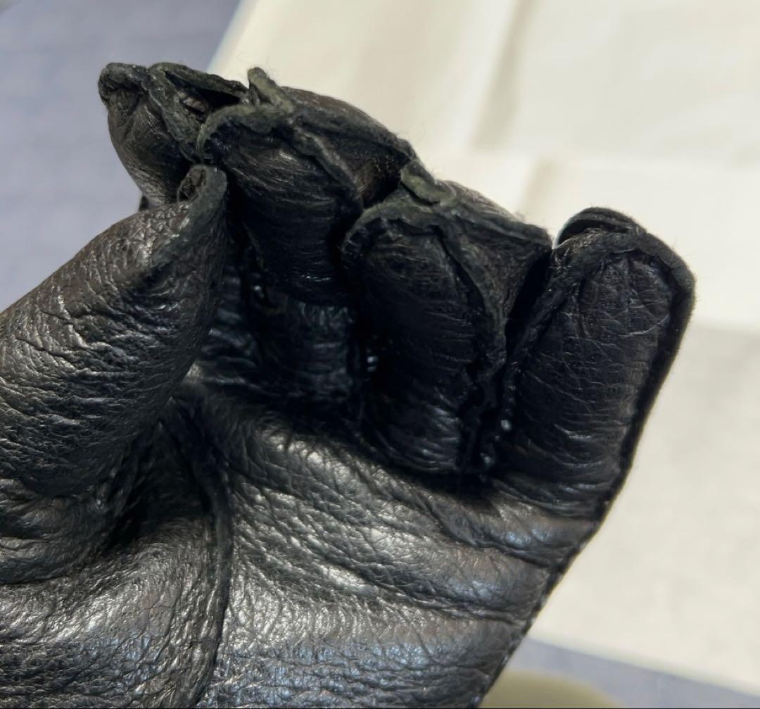 黒いレザー 手袋 イタリア製　カシミヤ裏地付き サイズ8 1/2